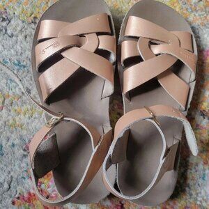 Saltwater sandals